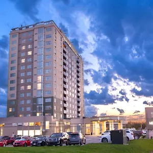 Hotel Sandman Signature Airport Toronto